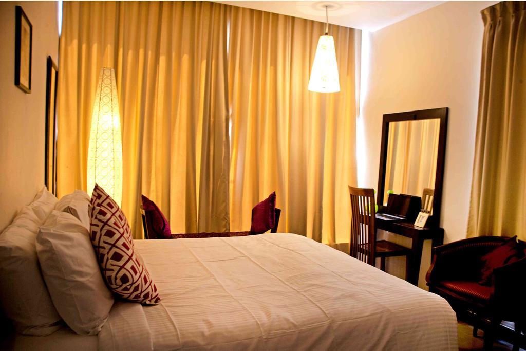 Hotel Highnest Singapperumalkovil Pokoj fotografie