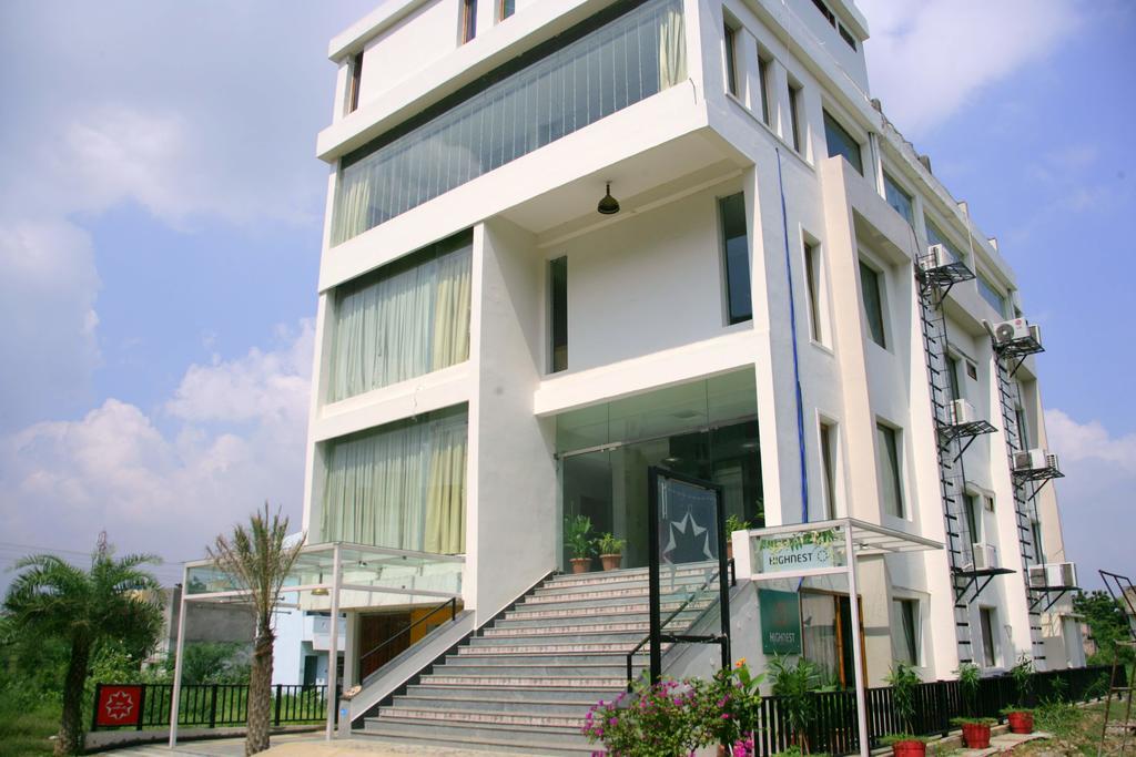 Hotel Highnest Singapperumalkovil Exteriér fotografie